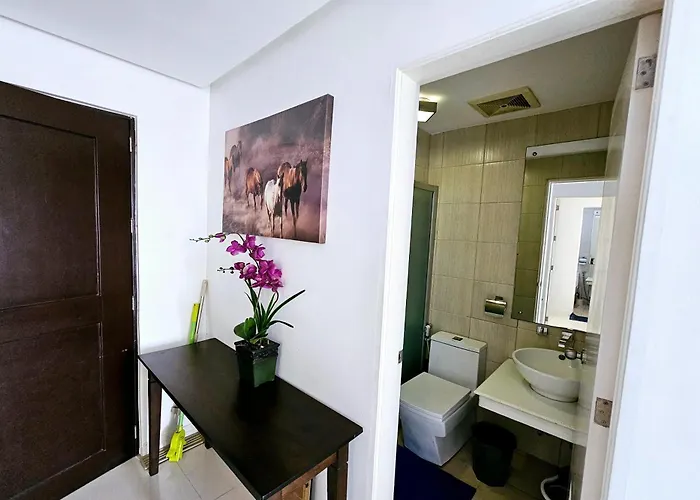 Apartment Birchtower By Jeizel Manila
